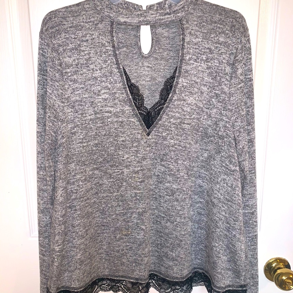 Altar’d State Lace Trim Top 🖤